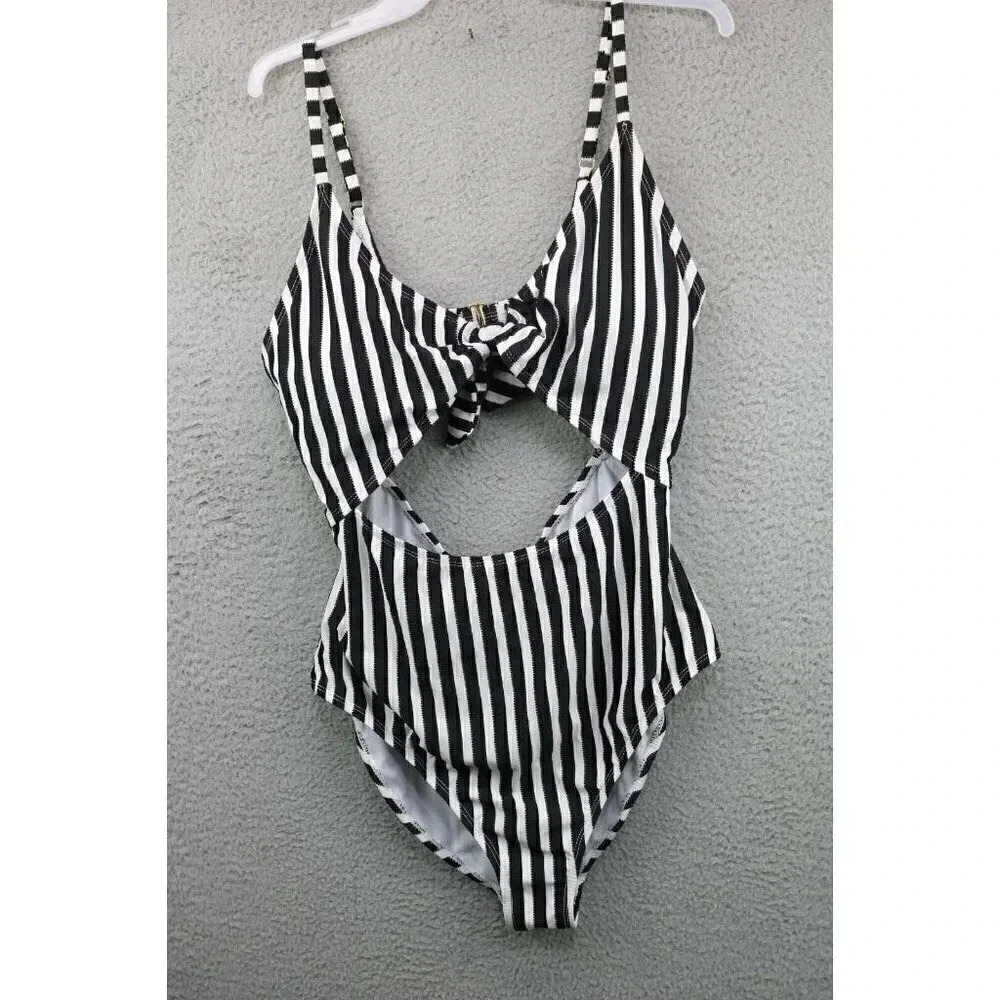 Arizona Jeans Women's Swim Wear-Size XXL-Black and White